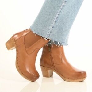Dansko Shayna Tan Leather Ankle Booties